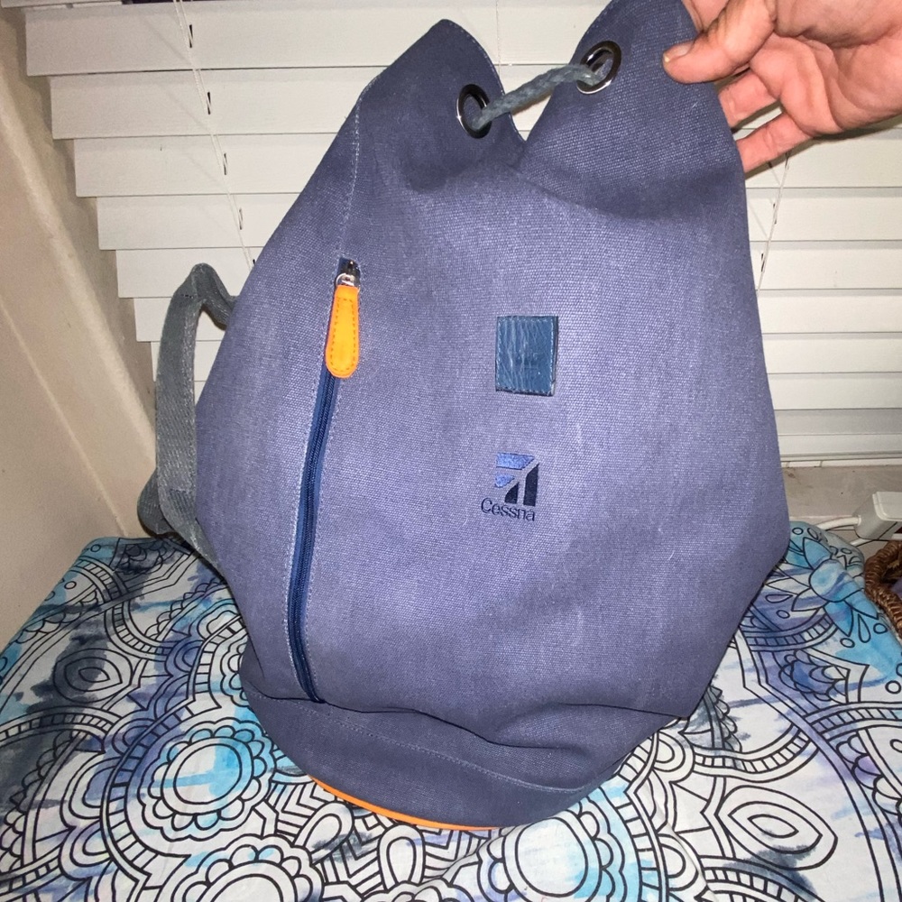 Amazing Cessna carry on shoulder/backpack/duffle